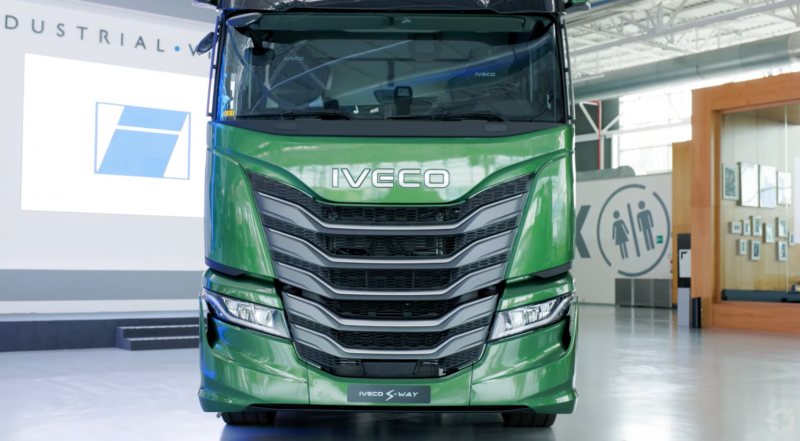 Новый грузовик в Euro Truck Simulator 2. Разработчики показали реальный прототип IVECO S-Way и провели осмотр