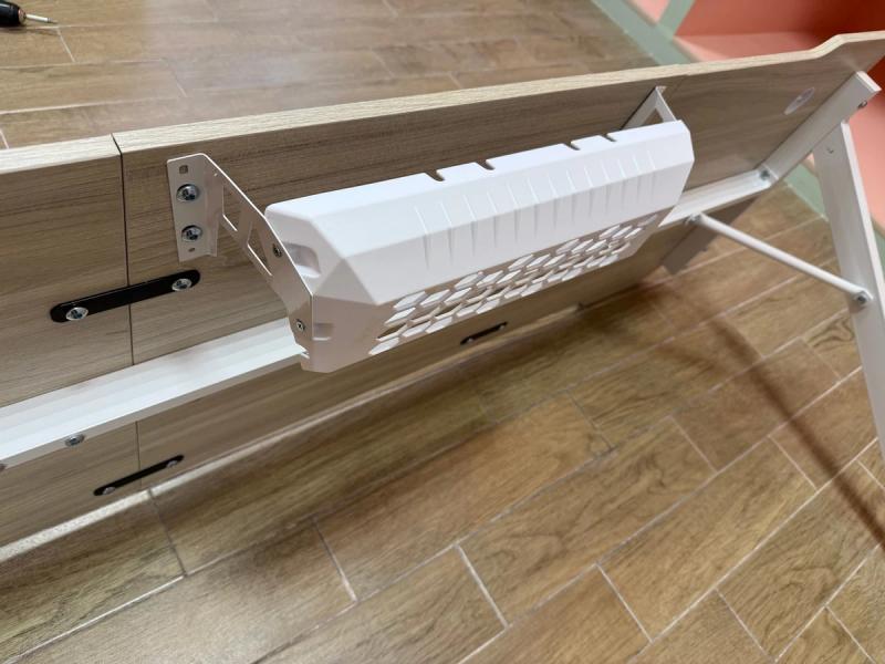 ZONE 51 TRINE 160 Wood — стол, который работает на вас