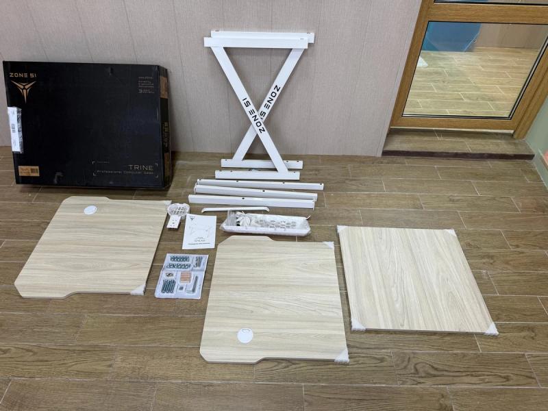 ZONE 51 TRINE 160 Wood — стол, который работает на вас