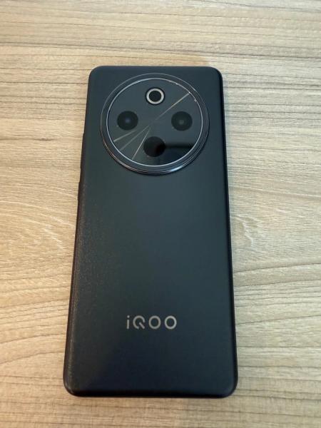 Обзор смартфонов iQOO Z10 и Neo 10 — два взгляда на производительность: бюджет и гейминг