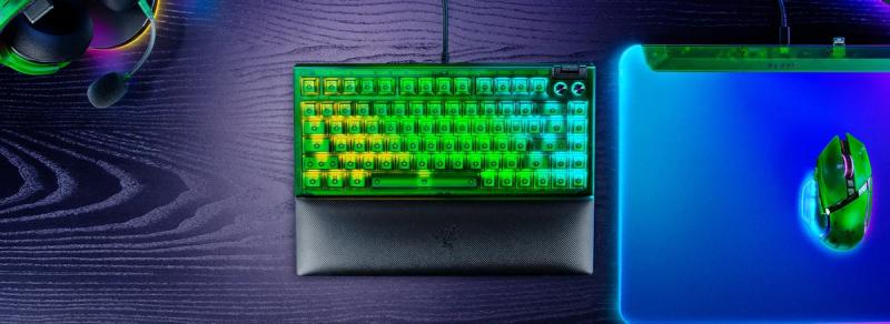 Razer представила стильную прозрачную коллекцию Phantom Collection — клавиатуры, мыши, гарнитуры и коврики с яркой подсветкой