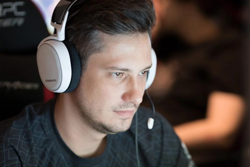Лучшие игроки Dota 2 из России 2025: топ-10 российских киберспортсменов