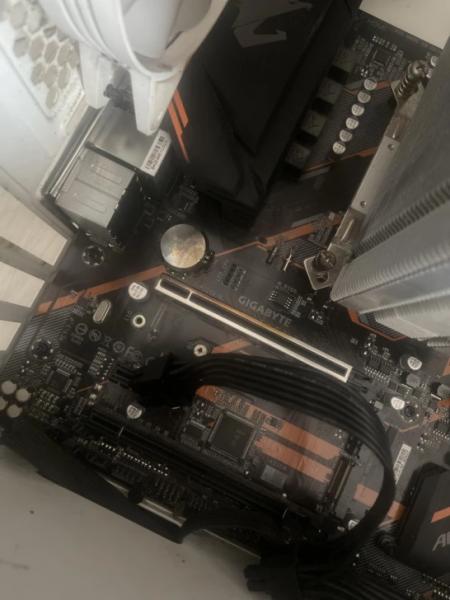 NVIDIA RTX 4060 Ti самоуничтожилась в системе пользователя
