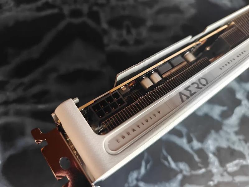 Обзор Gigabyte RTX 5060 Aero OC — белая и производительная