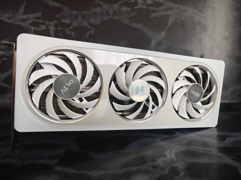 Обзор Gigabyte RTX 5060 Aero OC — белая и производительная