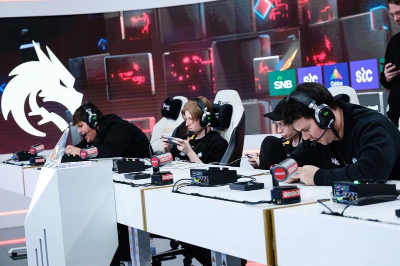 Итоги MLBB в Эр-Рияде: как выступили VP и Team Spirit