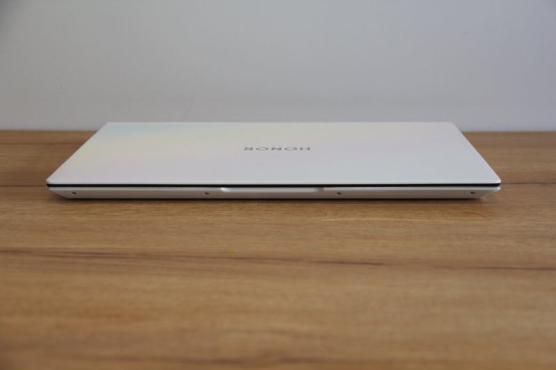 Обзор HONOR MagicBook Pro 16 HUNTER 2025 — производительный компактный ноутбук
