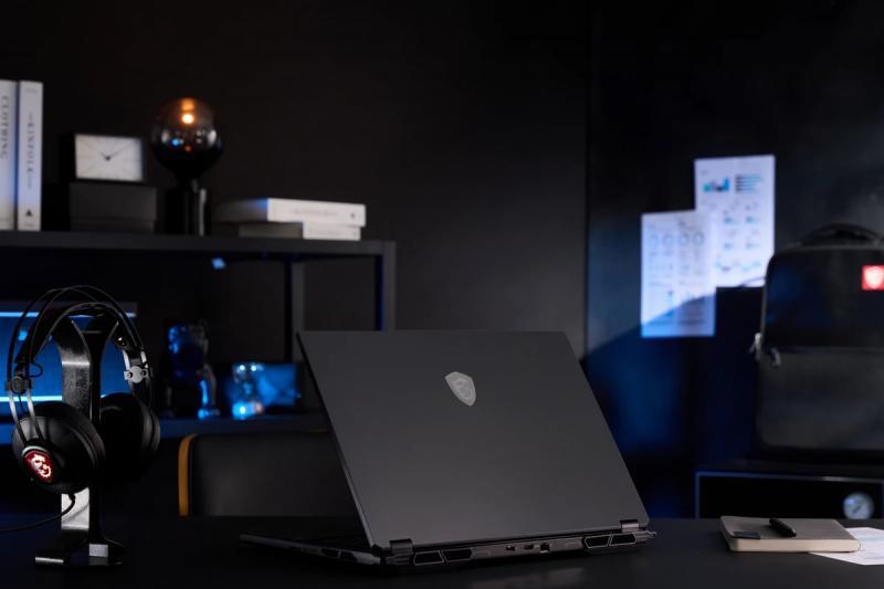 Обзор ноутбука MSI Stealth 18 HX AI — флагман с новейшими Intel Core Ultra и RTX 5090 для ноутбуков