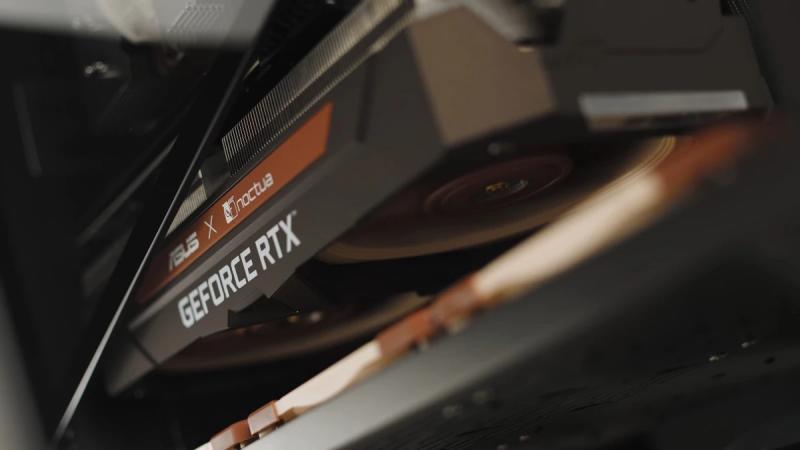 Тихая и красивая ASUS GeForce RTX 5080 Noctua Edition в деталях и с разных ракурсов на видео