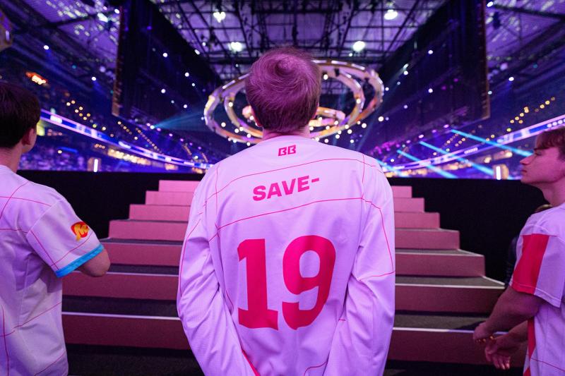 Виталий «Save-» Мельник — гений стратегии и лидер BetBoom Team