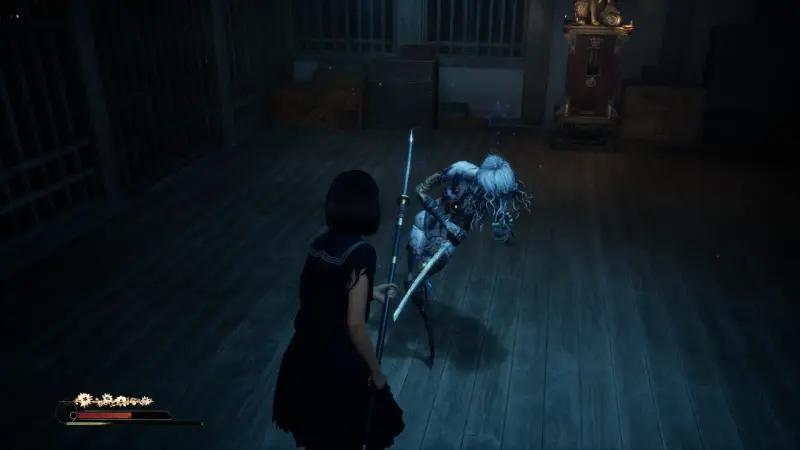 Загадки в Зале поклонения Silent Hill f: лабиринт и головоломка с клетками