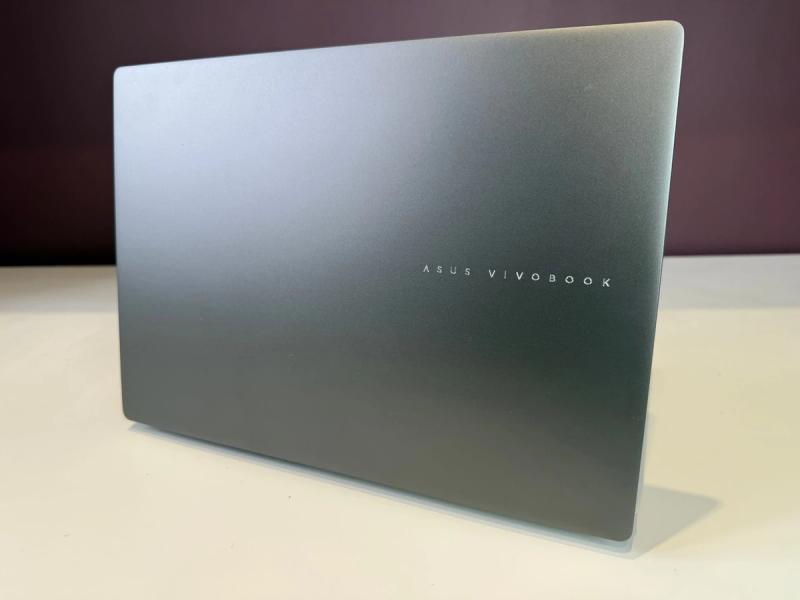 Обзор ASUS Vivobook S14 OLED: тонкий, мощный и недорогой. Такое вообще бывает?