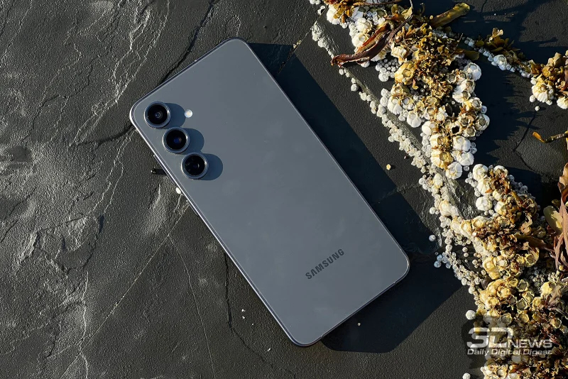 Россияне стали меньше тратить на iPhone &mdash; деньги уходят Samsung и китайским брендам