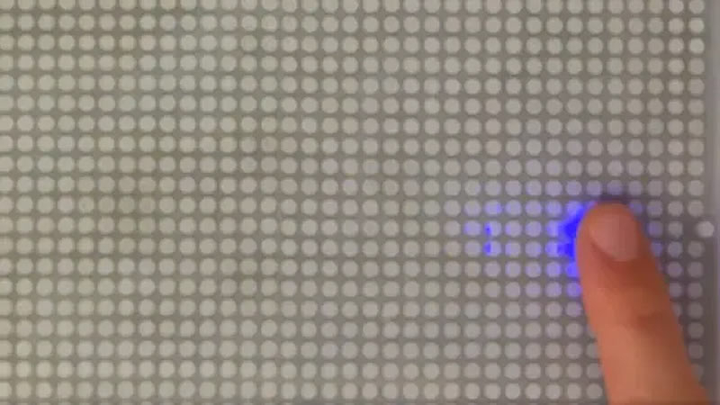 Учёные изобрели тактильный дисплей, который «оживает» под пальцами